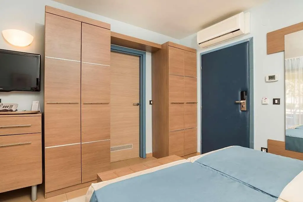 Hotel Garden Istra Plava Laguna Umago 4*,