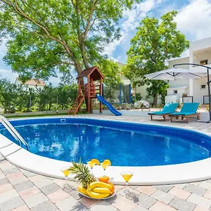  Appartement Marina Kroatië
